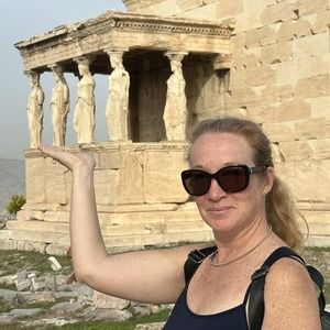 Meet your Posher, Naomi